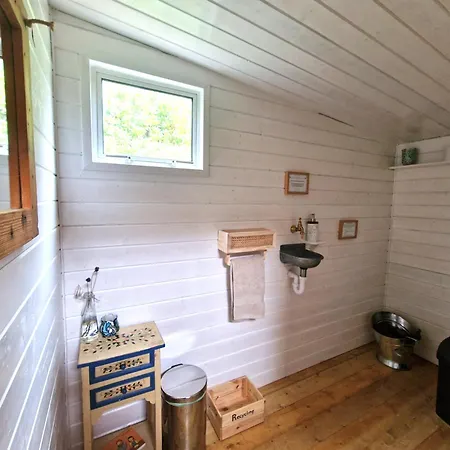 Lough Mardal Eco Lodge * Donegal Town