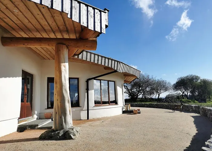 Lough Mardal Eco Glamping *