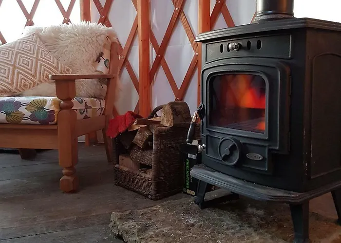 Lough Mardal Eco Glamping *